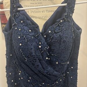Elegant & gorgeous Navy Lace size 50/10 USA. worn 1x MOB.